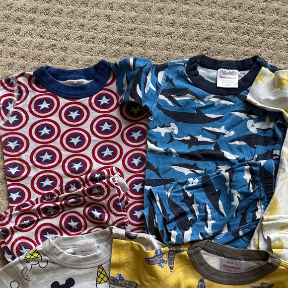 Bundle of (9) Hanna Andersson Short John Pajama Sets, SIZE 4 - Picture 2 of 12